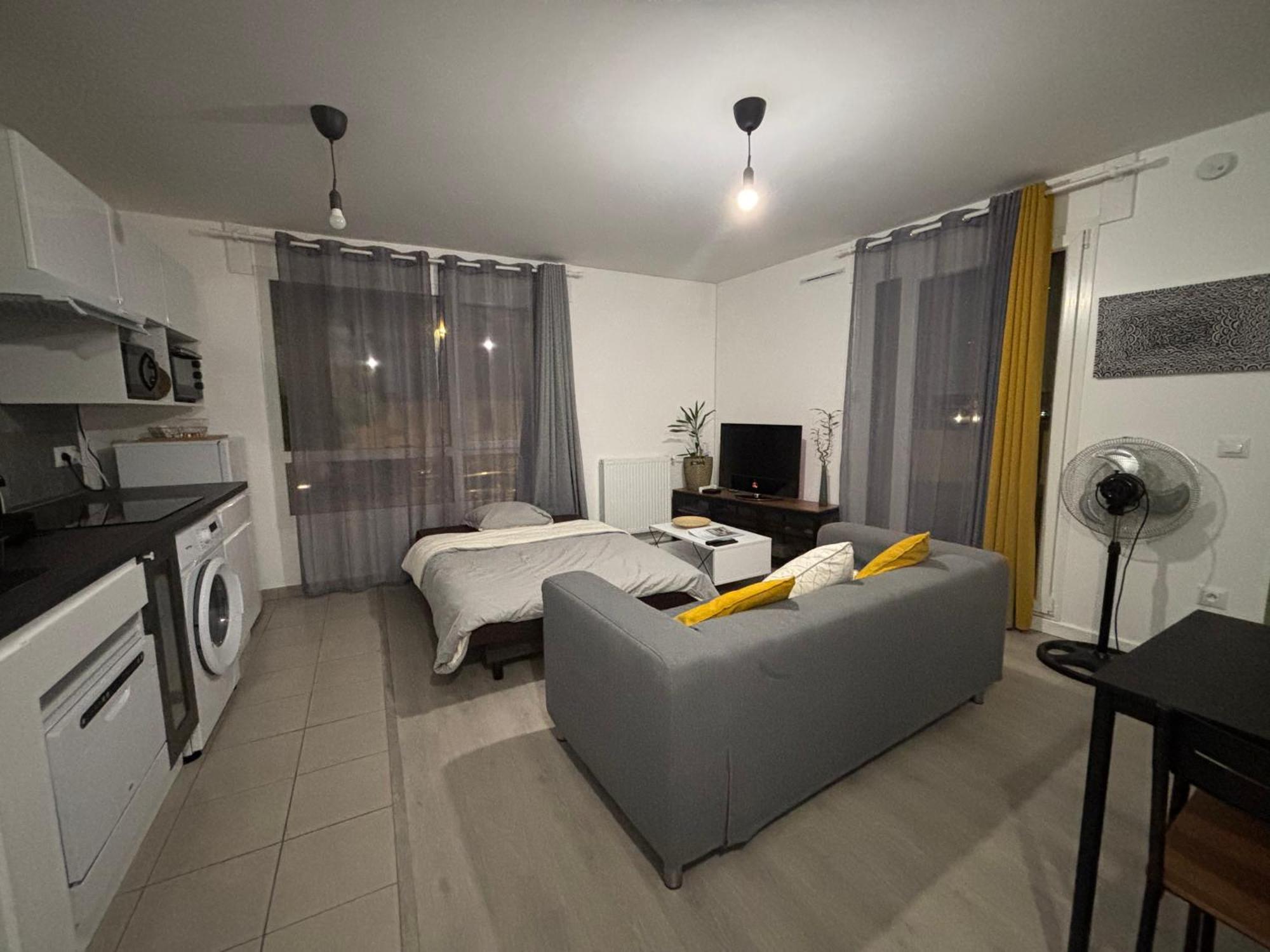 Villejuif - Metro Leo Lagrange - 2 Pieces Avec Balcon Luaran gambar
